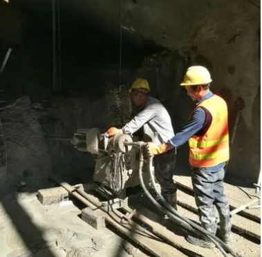 平阴水下抗分散灌浆料特点 水下不分散注浆料介绍