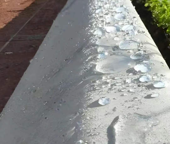 平阴硅烷浸渍涂料在混凝土保护中的应用